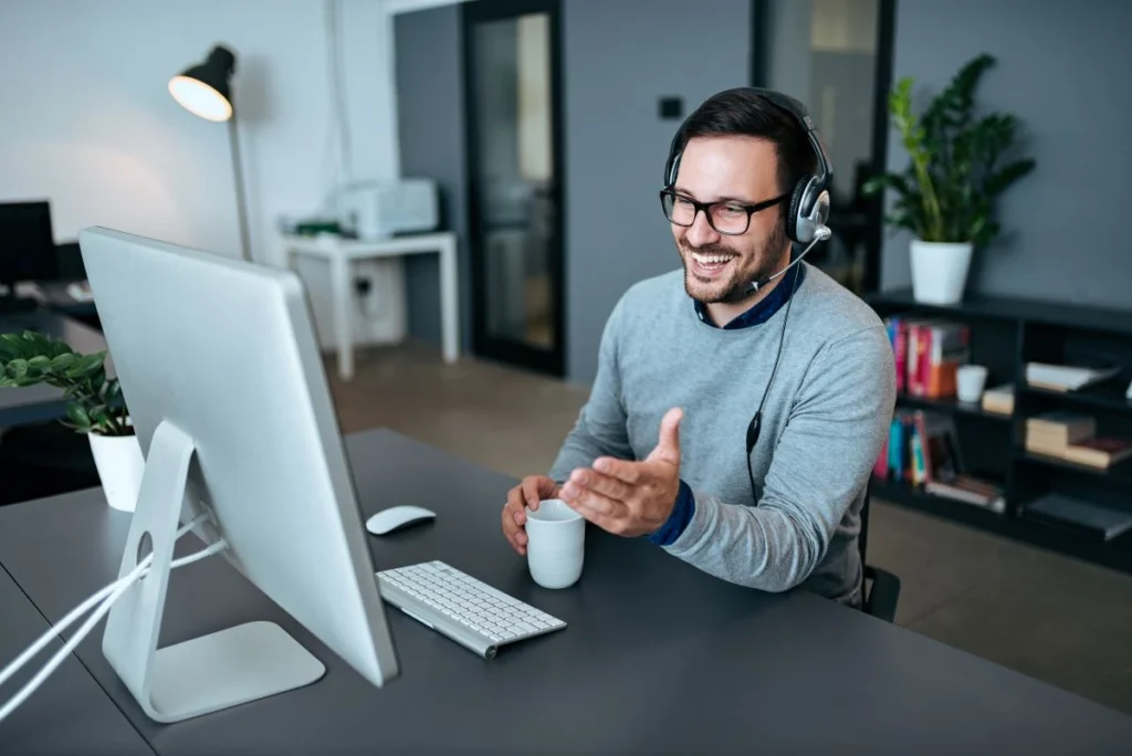 How to Land a Remote High Ticket Closing Job and Thrive in the Online Sales World