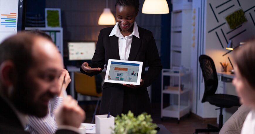 Businessly vs Traditional Marketing Agencies Which Is Better