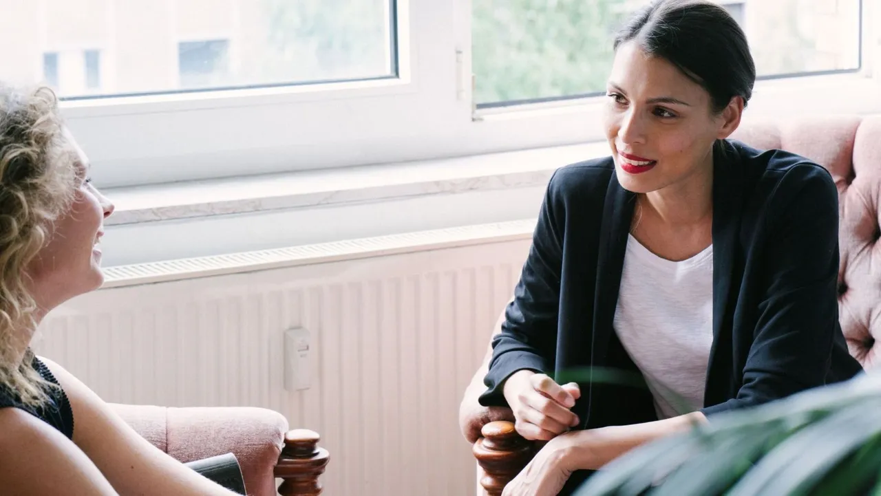 How a Teen Mindset and Clarity Coach Can Transform Adolescents’ Lives